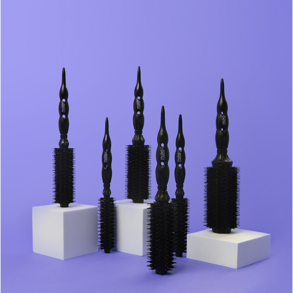 Четка за изсушаване Maka Iron Ceramic Pocking Black Roll Brush